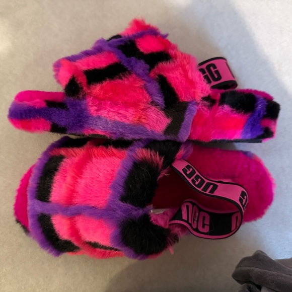 NWT Women’s UGG Pink/Purple Fluff Yeah Slides Size 6 - Picture 1 of 6